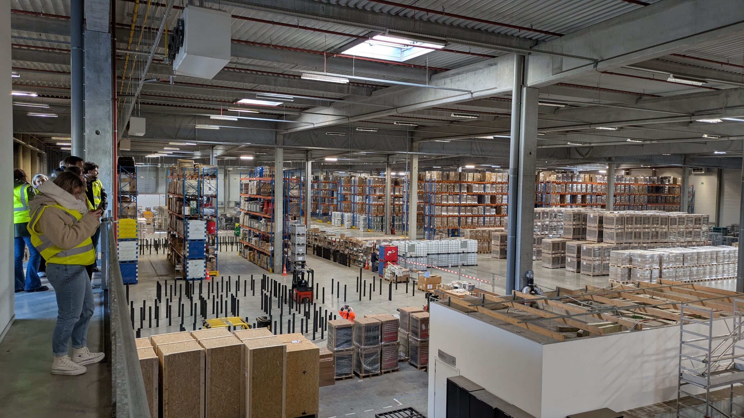 Une immersion au cœur de la logistique et de l’innovation durable pour les étudiant·es de la Hénallux